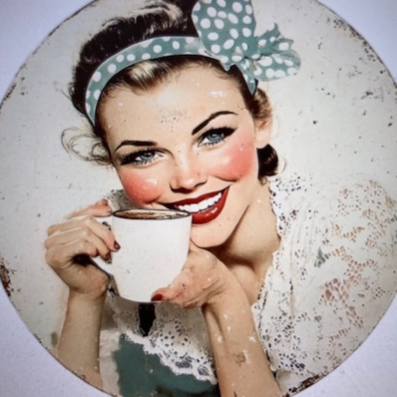 Don't let today be a waste of hair and makeup🫦 - Picture 13 of 14